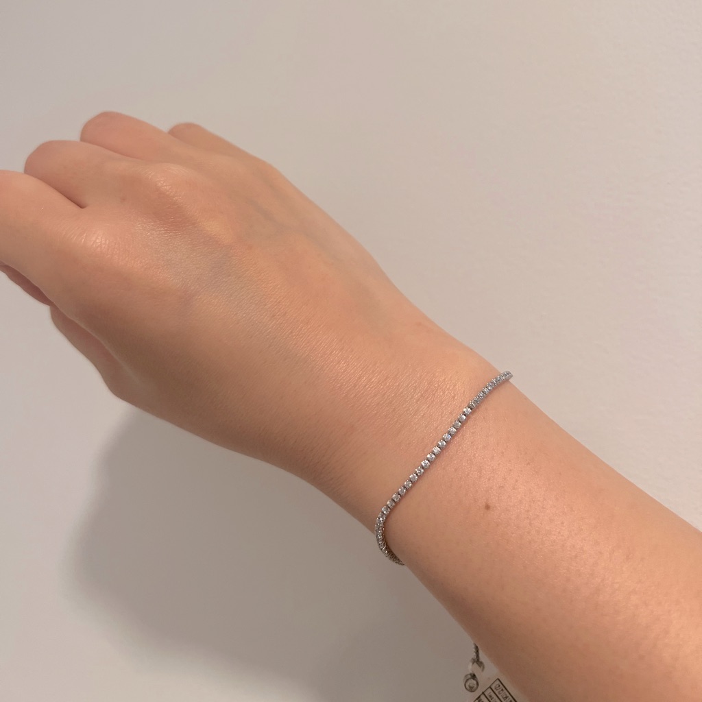 New Diamonique Elegant Silver Boro Bracelet 33$